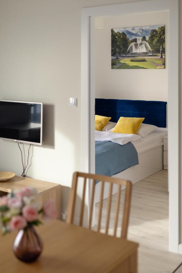 Wola Chic Blue Apartment Варшава Экстерьер фото